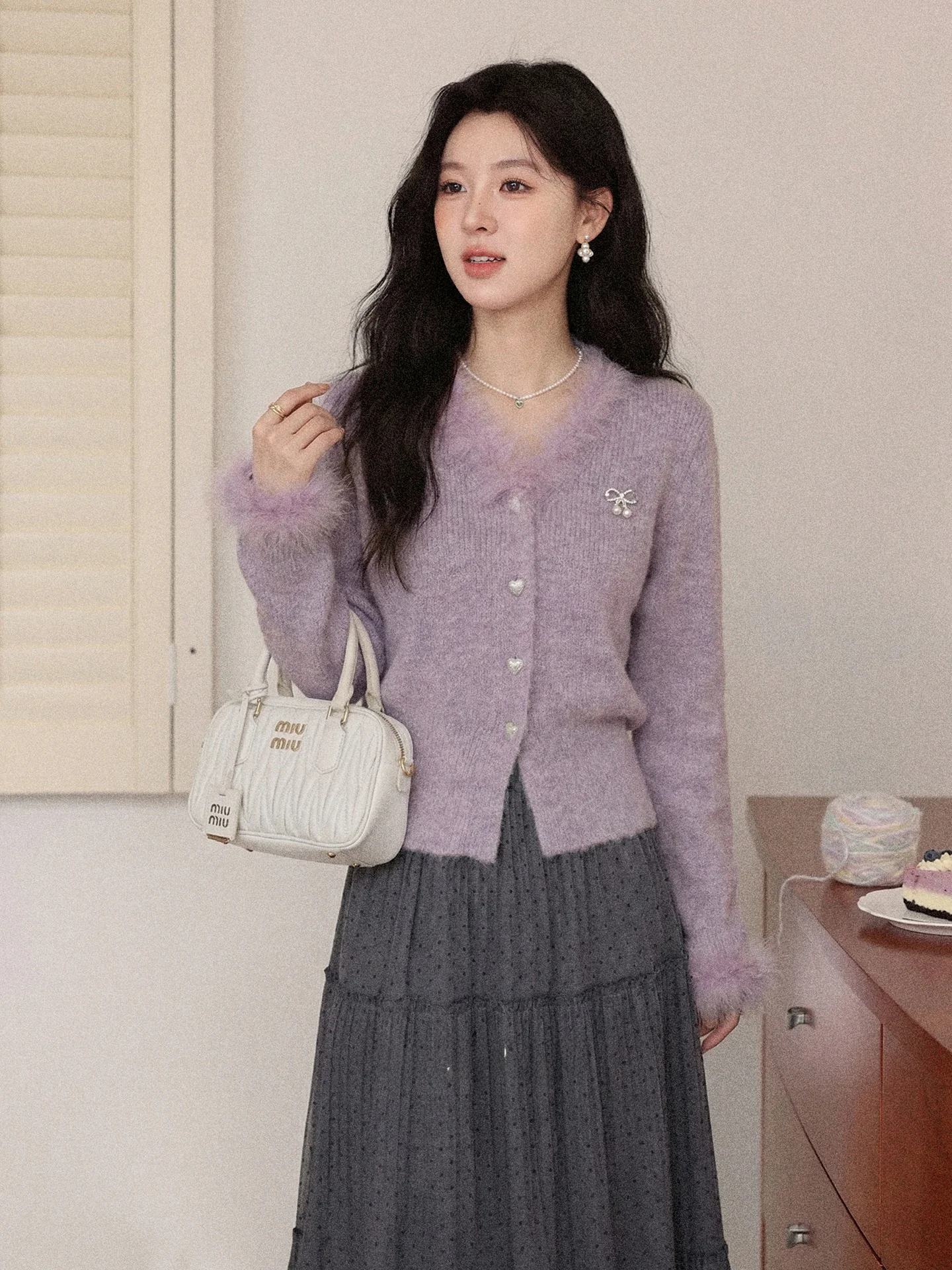 

Elegant Purple Knitted Sweater for Women Gentle Casual Style Long Sleeve Soft Comfortable Knitwear Suitable for Autumn Winter