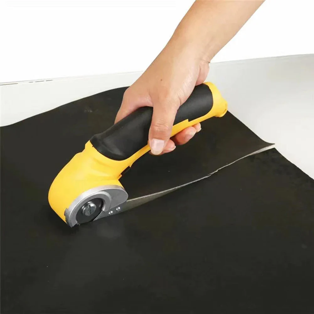 Handheld Wireless Electric Fabric Scissors Cordless Mini Cutter for Fabric Lightweight Rechargeable Cloth Cutter for Clothing