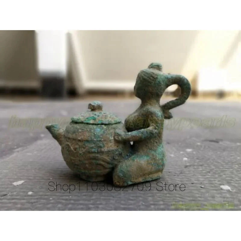 

Ancient Bronze Ware Portable Sexy beauty Censer Old teapot flagon