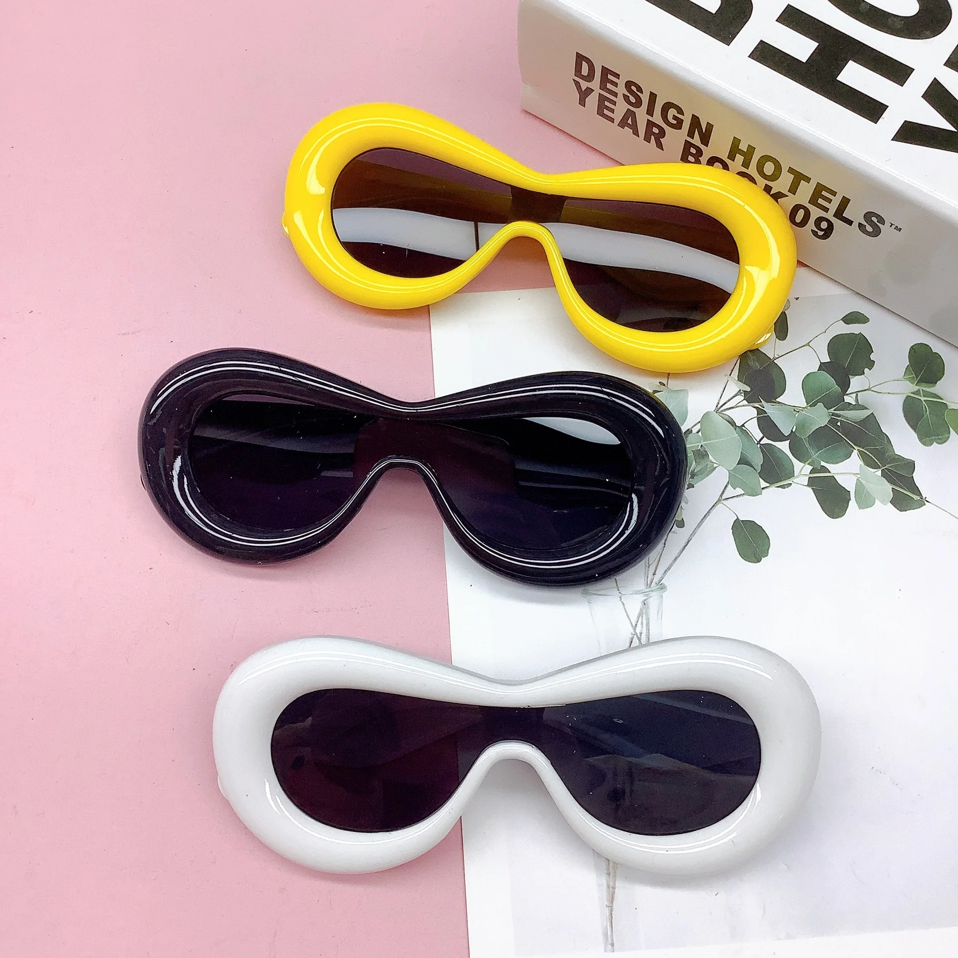 Fashion new cute candy color bread inflatable lips children's sunglasses personalized cat's eye glasses