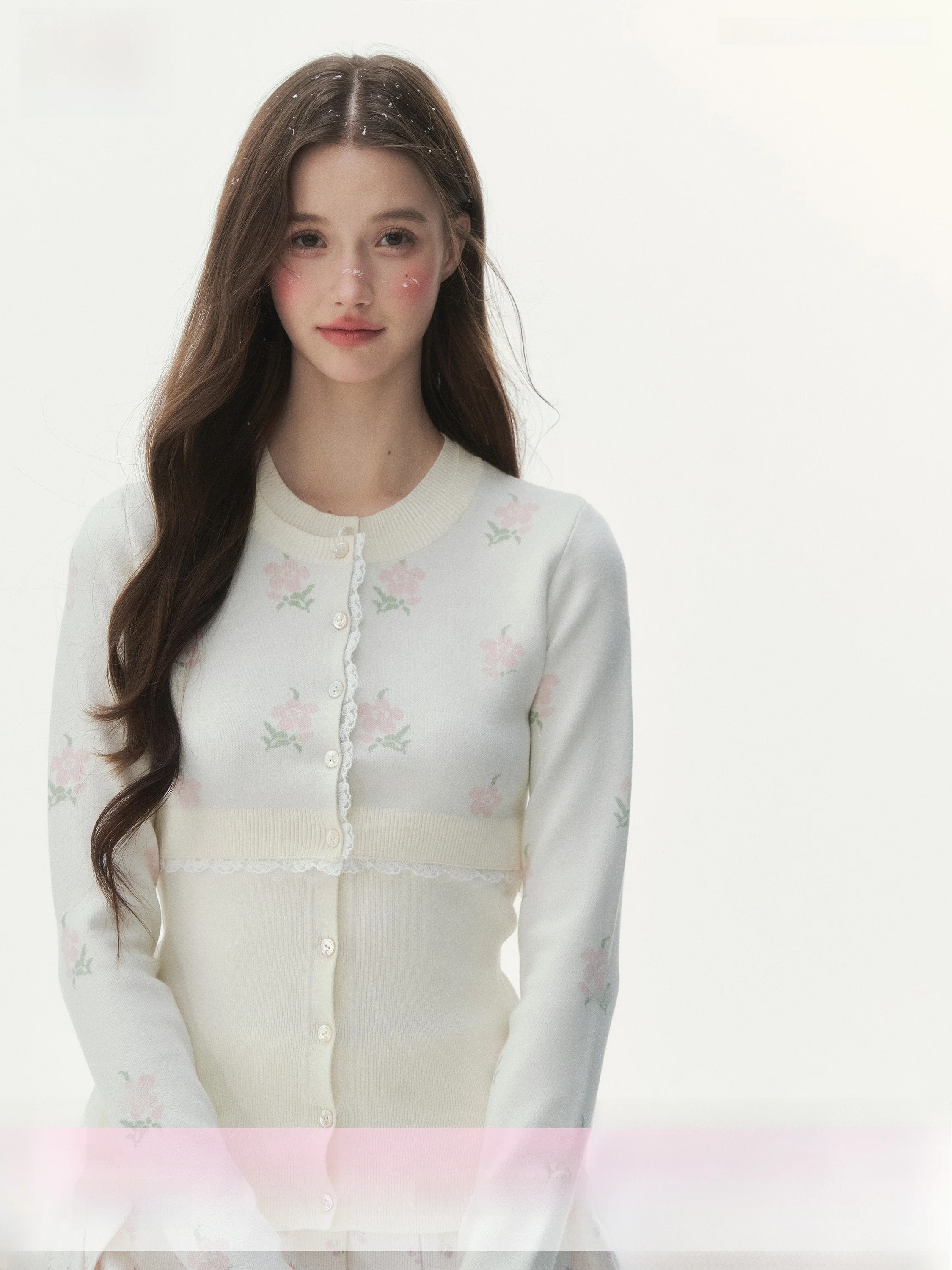 

Вязаный свитер Spring Bloom для девочек с мелким цветочным принтом, имитация двухслойности, длинный рукав, повседневный стиль, эксклюзивно онлайн