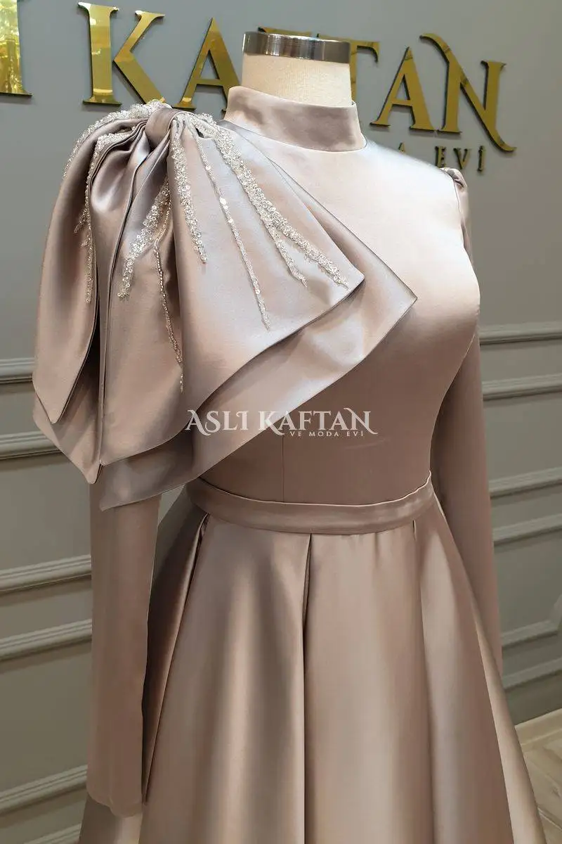 โมร็อกโก Kaftan ชุดราตรีมุสลิม A-Line ยาวแขนซาตินลูกปัดดูไบตุรกีตุรกี Abaya อิสลามชุดออกงานกลางคืน