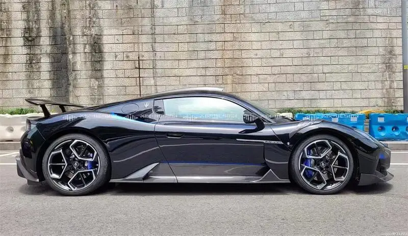 

7D-стиль, сухие боковые юбки из углеродного волокна, панели-крылышки для Maserati MC20, автомобильные аксессуары