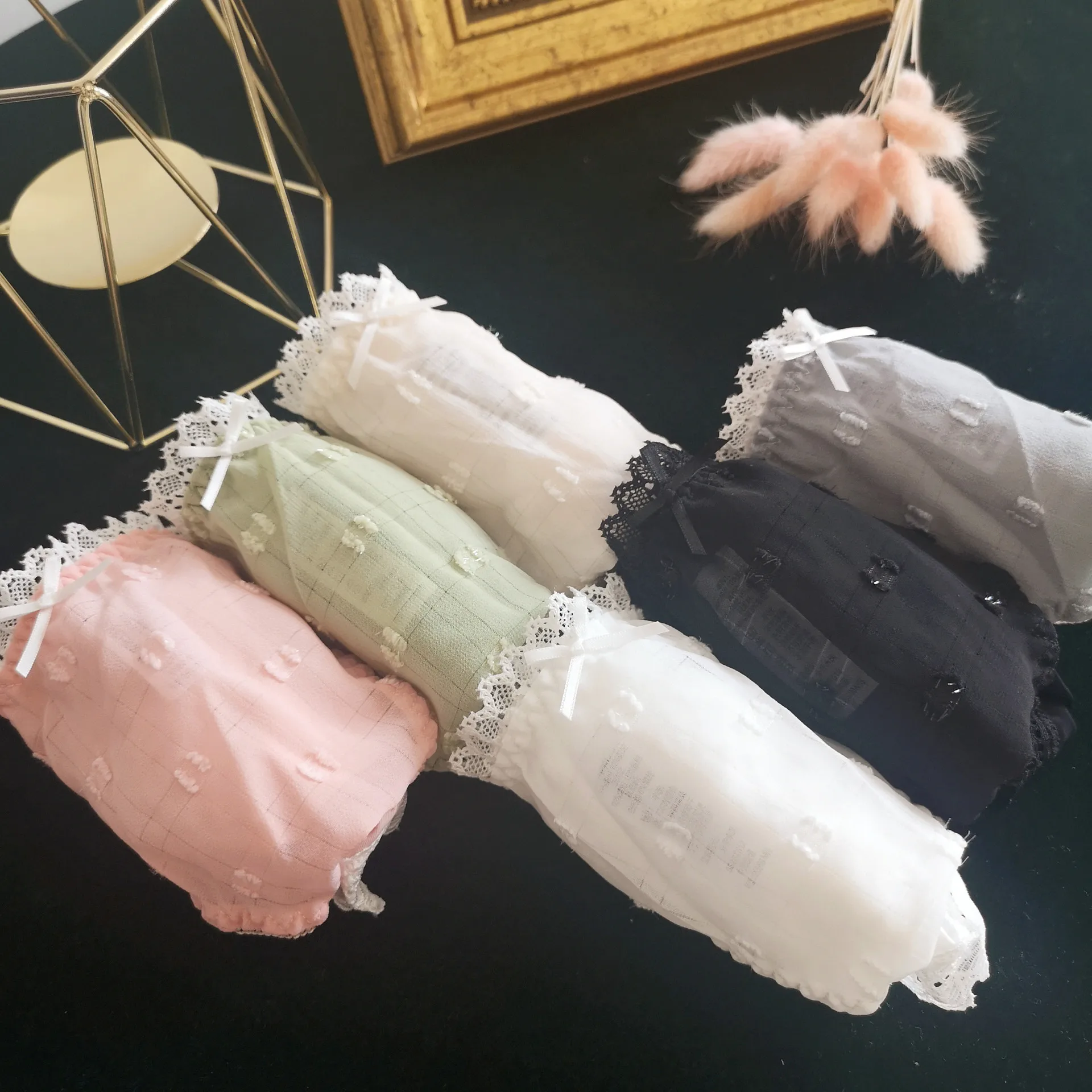 4PC/Lot Low Waist Briefs for Girls Solid Color Teenage Underwear Comfortable Pants for Students And Young Children