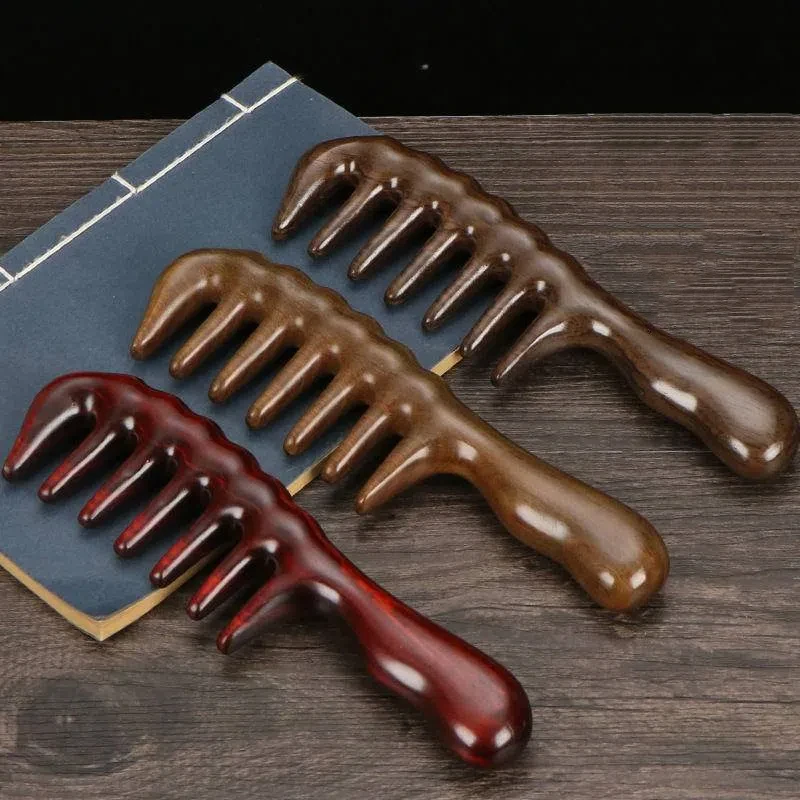 

Natural Sandalwood Thicken Wide Tooth Hair Comb Large No-static Wooden Comb for Men Women