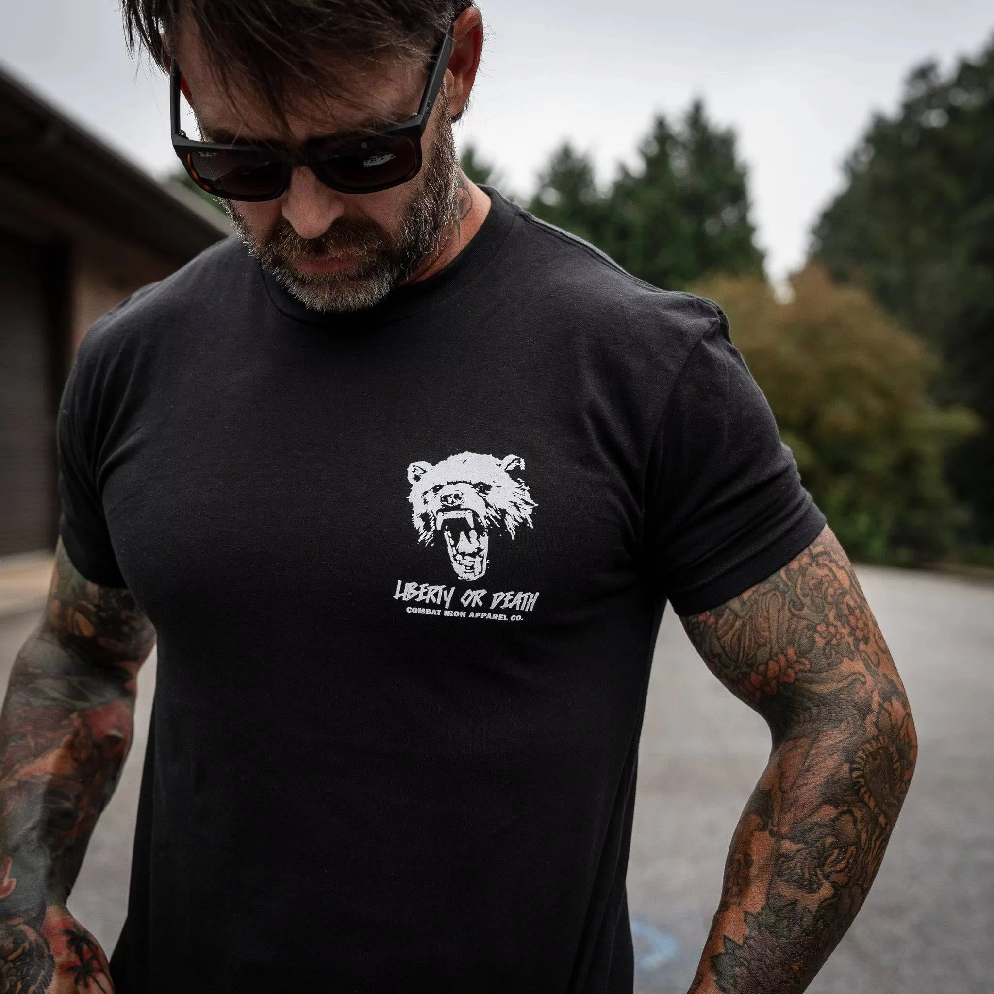 Vintage Grunge‑style Roaring Wild Bear Graphic with Patriotic Slogan Double‑sided Printed Unisex T‑shirt