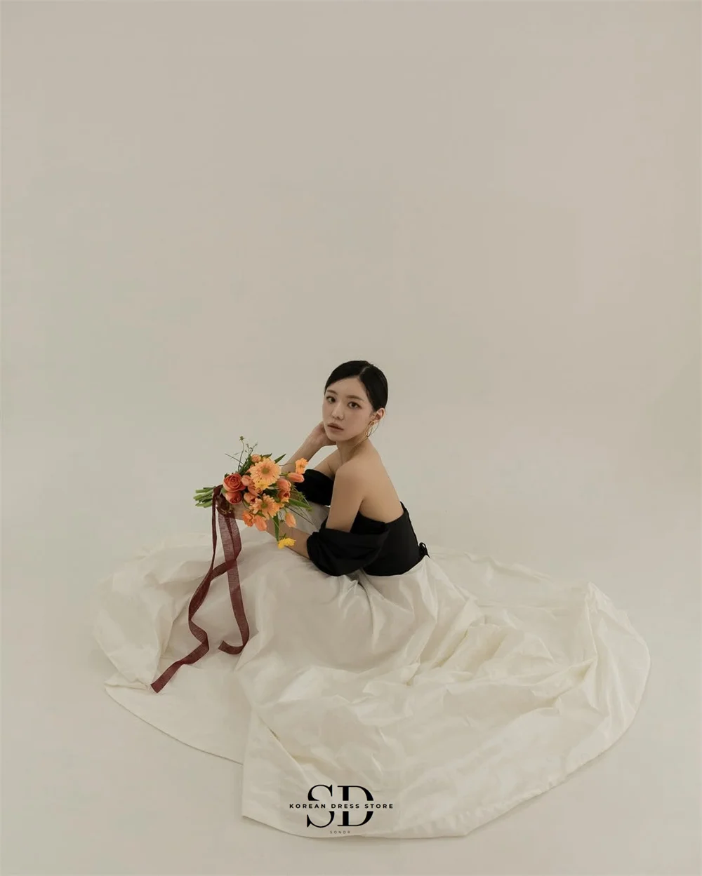 Sondr elegante Japanse trouwjurken op maat gemaakte off-the-shoulder rechter trein bruidsjurk patchwork bruiloft drukknoopjurken