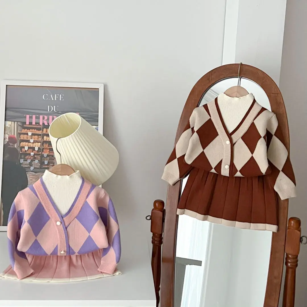 

Girls' Sweater and Skirt Set New Fashionable Fake Two Piece Knitted Sweater+Pleated Skirt Campus British Style Clothes Set