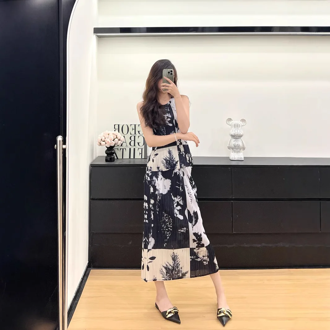 

YUDX Miyake Women's Suit Print Sleeveless O-neck Top + Elastic Waist Pleated Half-body Skirt 2 Piece Set 2025 Summer New Fashion