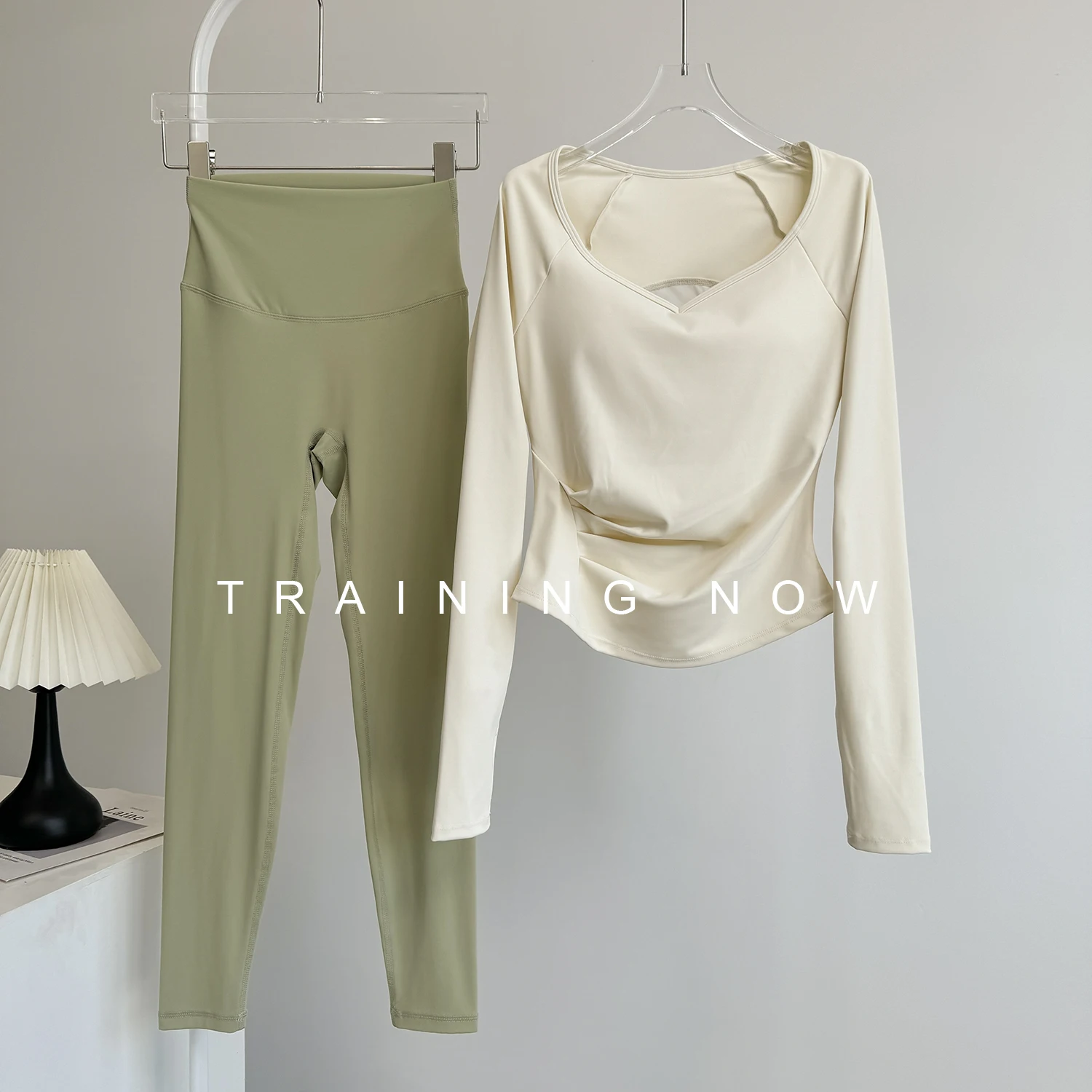 

Yoga clothing sports suit for women autumn morning running with chest pad long-sleeved quick-drying top professional training