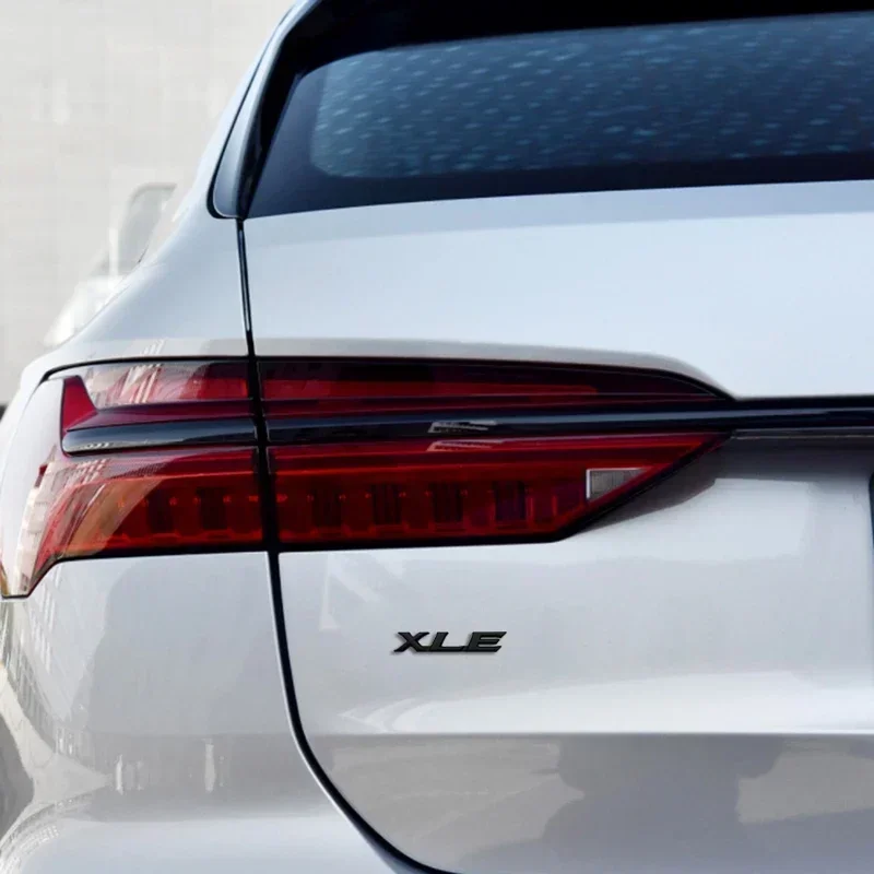 ملصق شعار حروف جسم السيارة لسيارة Toyota XLE XLS LE Alphard CAMRY Corolla Crown FORTUNER REIZ Yaris ملحقات الشارة الخلفية