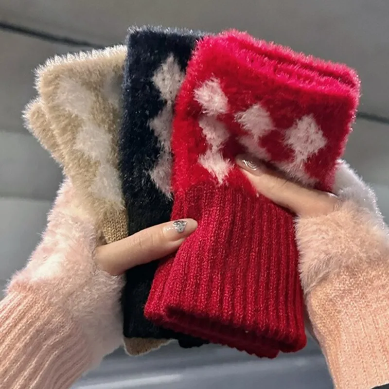 Diamond Shaped Print Gloves Winter Women Men Plush Warm Half Finger Gloves Solid Color Comfortable Knitted Gloves Fashion Gift