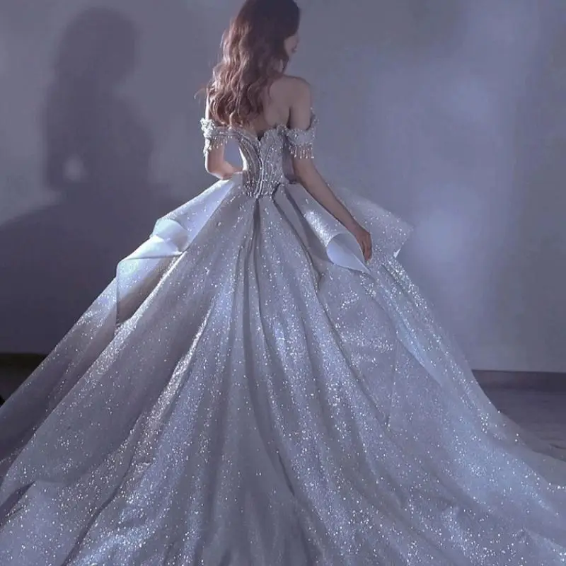 Vestido de novia francés de un hombro con cielo estrellado, vestido sin mangas con cuentas para novias femeninas, estilo palaciego lujoso personalizado