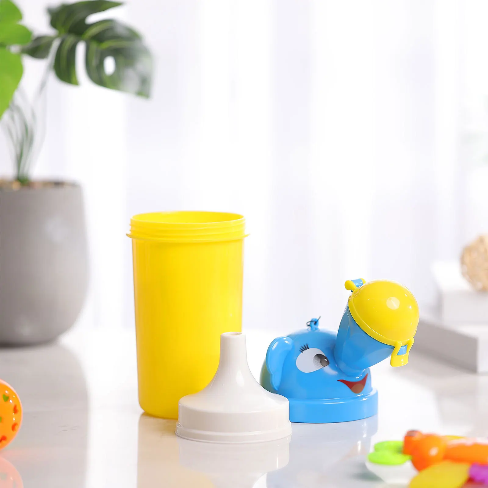 

Boys Urinal Bottle Portable Emergency Potty for Toddlers Leak-Proof Outdoor Travel Car Use Child