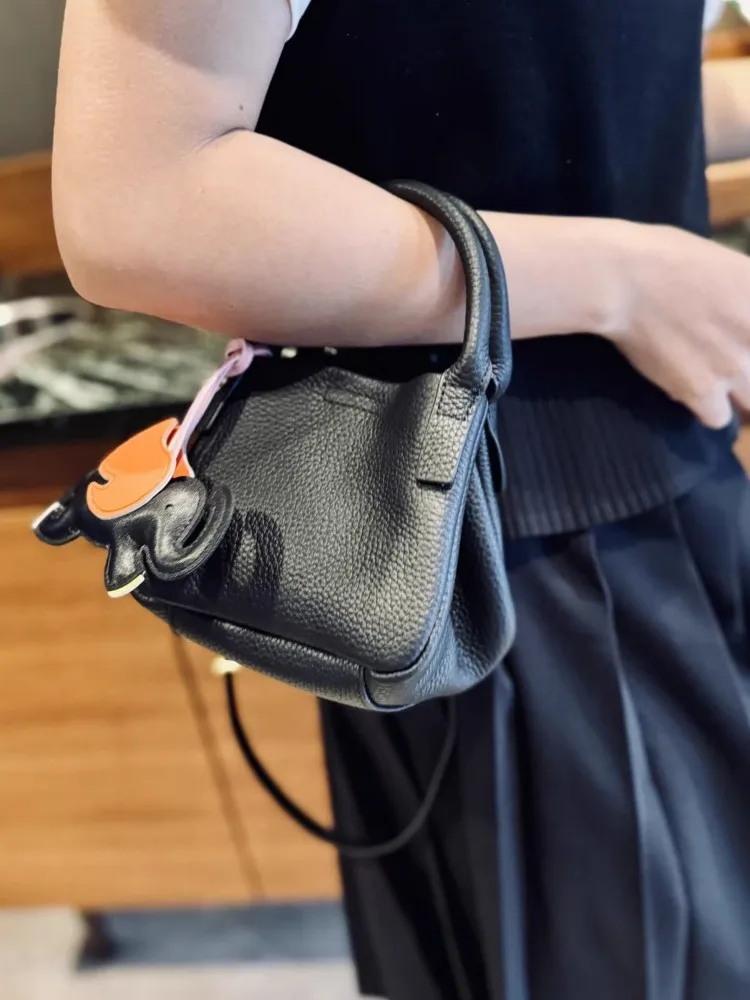 Ladies New Cowskin Genuine Leather Small Tote Handbag Women Solid Color Fashion Crossbody Bucket Bag Casual Single Shoulder Bags