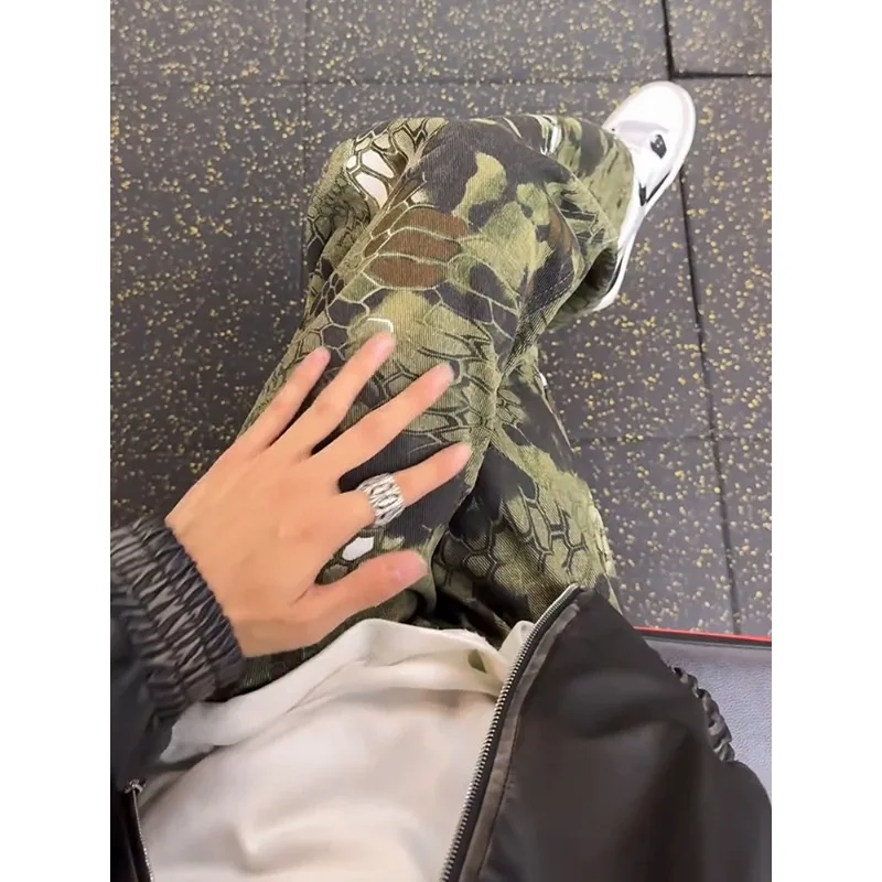 

Джинсы с принтом под змеиную кожу и камуфляжным узором, прямые, со средней посадкой, длинные, молодежные, износостойкие, от китайского производителя