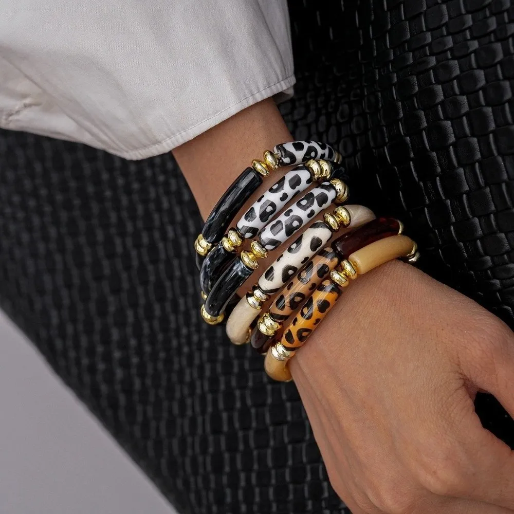 아크릴 레오파드 팔찌 레오파드 프린트 손목밴드 보헤미안 아크릴 팔찌 핸드 링 신축성 있는 곡선형 튜브 뱅글 소녀용