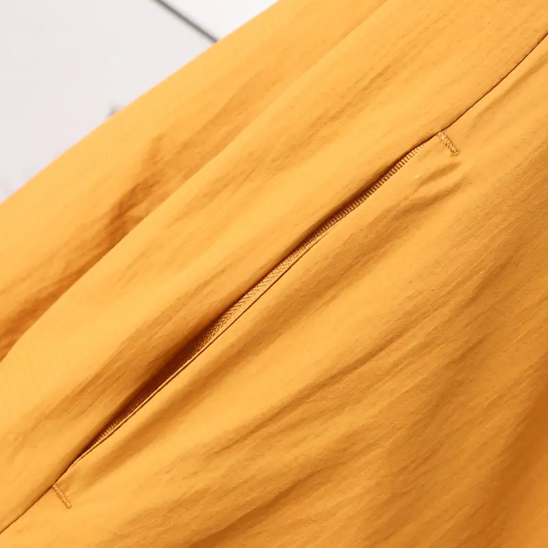 Outdoor-Herrenjacke aus Tech-Baumwolle mit Kapuze, gefüttert, 2026 Herbst-Winter, leicht, flauschig, kältebeständig, wasserdicht, lässiger warmer Parka. – Detail 23