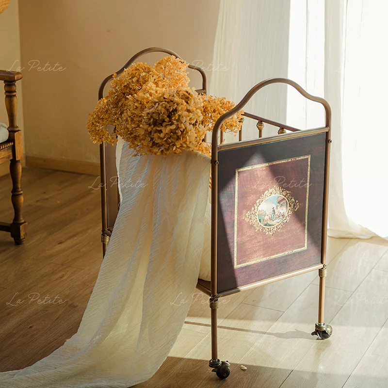 

Винтажная железная тележка на колесиках-универсальный органайзер для хранения, корзина для белья ручной работы и подставка для растений, домашний декор в деревенском стиле для гостиной