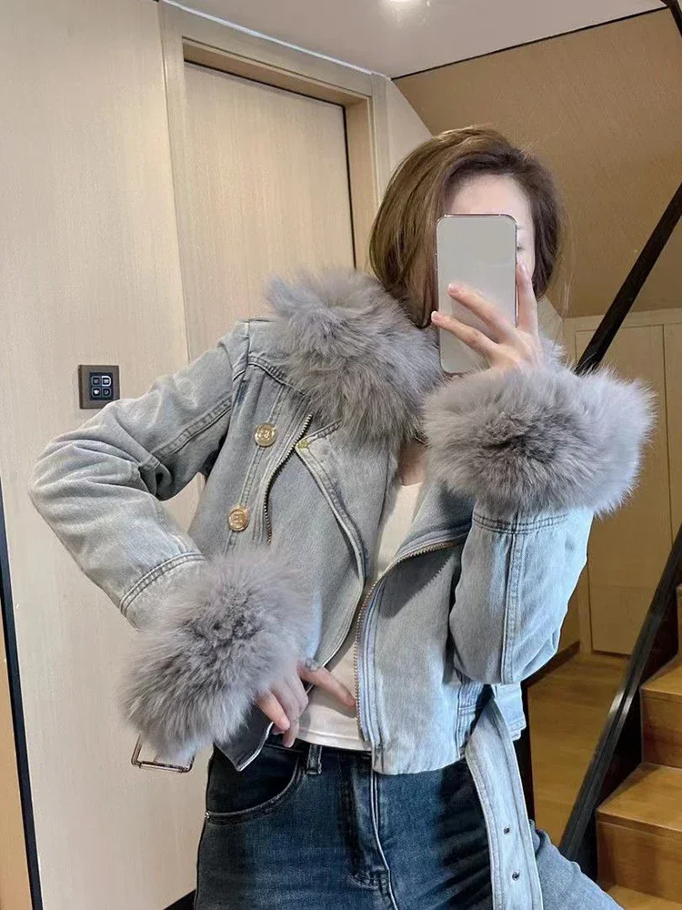 2024 Winter Removable Faux Fur Collar Belt Blue Warm Denim Jacket Female Vintage Casual Fur Liner Metal Buttons Women Outwear