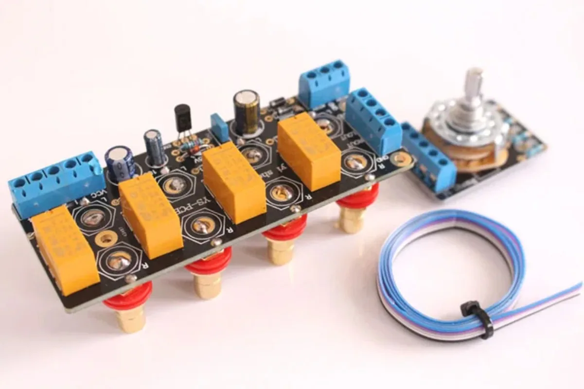 HiFi Audio Source Signal Switch Board Manual Band Selection Amplifier Cabinet 1 in 4 out Switch Board Audio Input