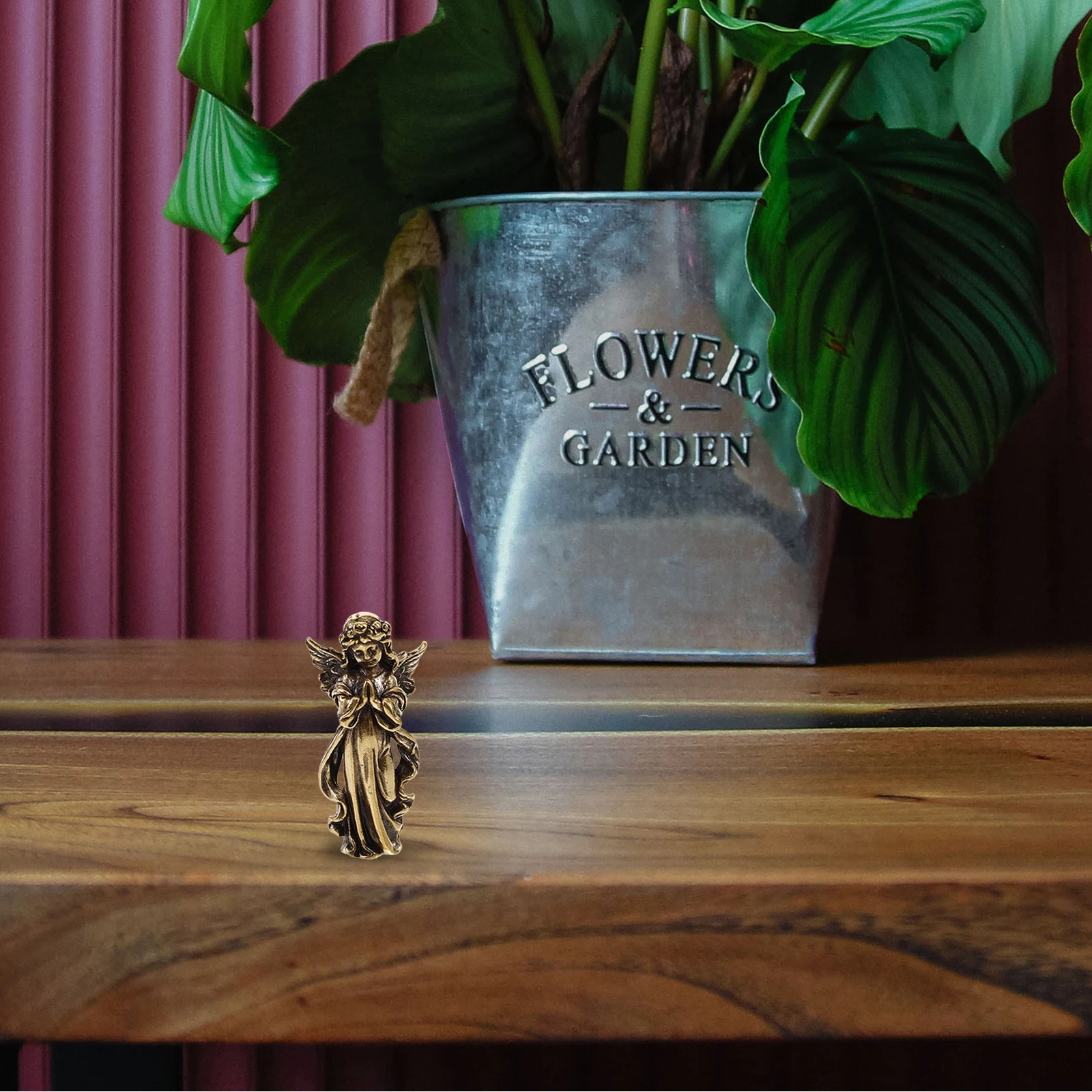 

Mini Brass Guardian Angel Statue Fine Craftsmanship Smooth Surface Desktop Decor For Home Office Cabinet Display Retro Angel