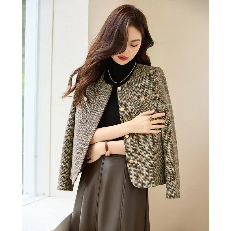 

Women 2024 Autumn Winter Fashion O-neck Woolen Jackets Female Short O-neck Overcoats Ladies Long Sleeve Plaid Overcoats R820