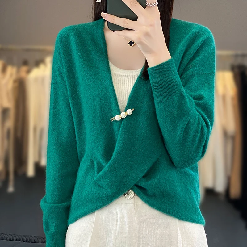 Fashion Trend 100% Beautiful Nu Wool Women\'s Knitted Long sleeved V-neck Pullover Sweater Short Spring and Autumn Seasons New