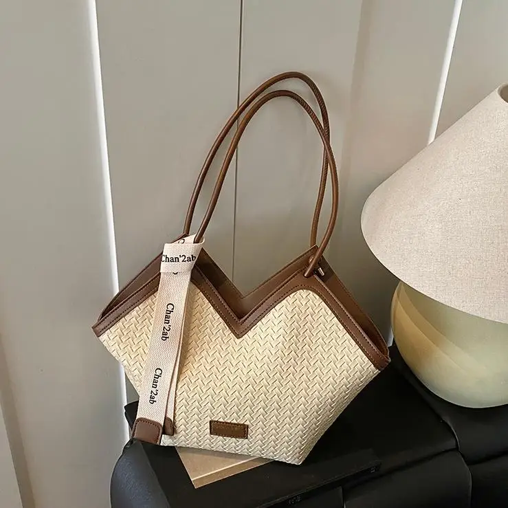 

New Woven Tote Bag Women's Niche Retro Shoulder Bag Large Capacity Commuter Armpit Bag