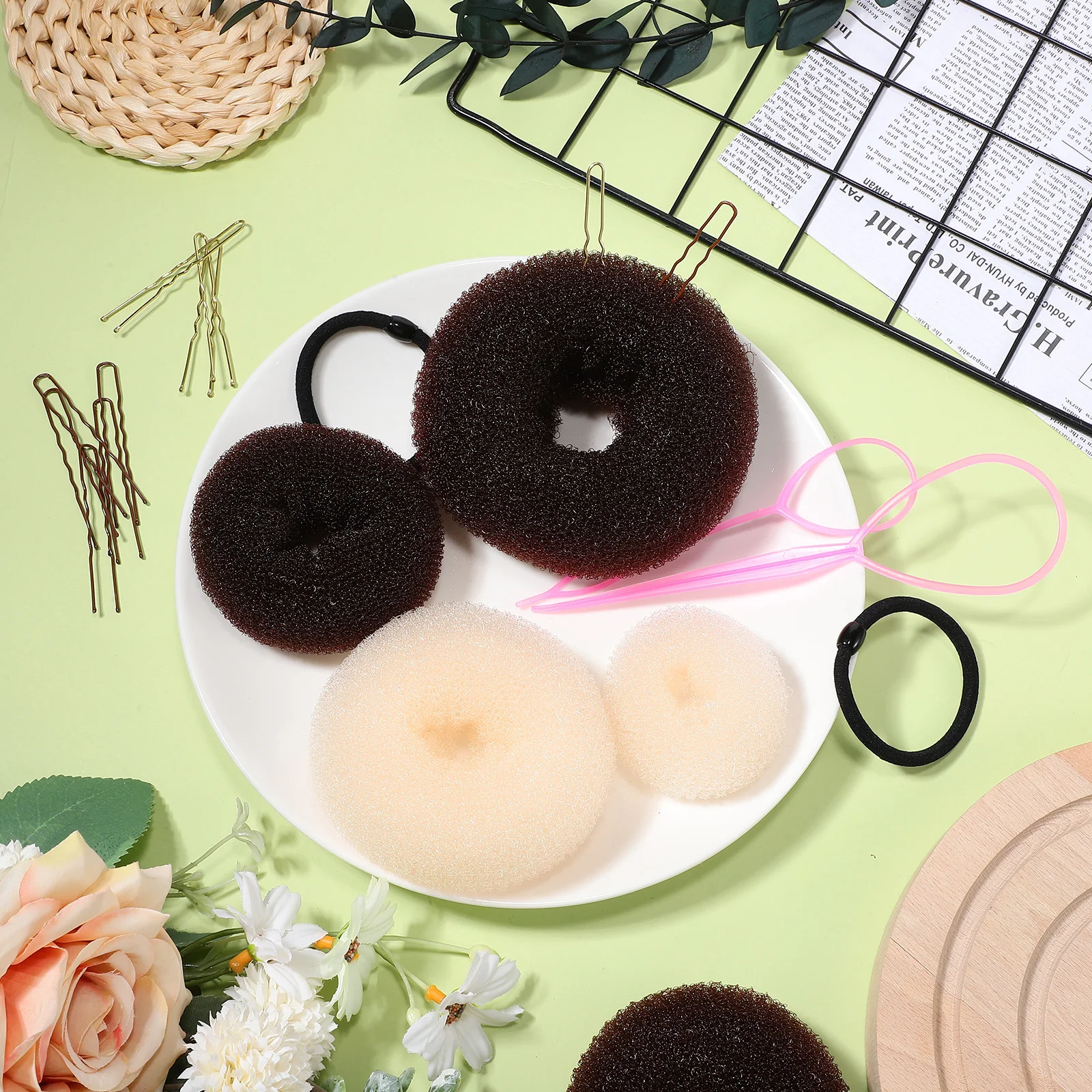 

1 set Set Maker For Women Elegant Hairstyle Tool Accessories Holder Donut Buns Piece Tools Hair Donut Bun Maker Hair Bun