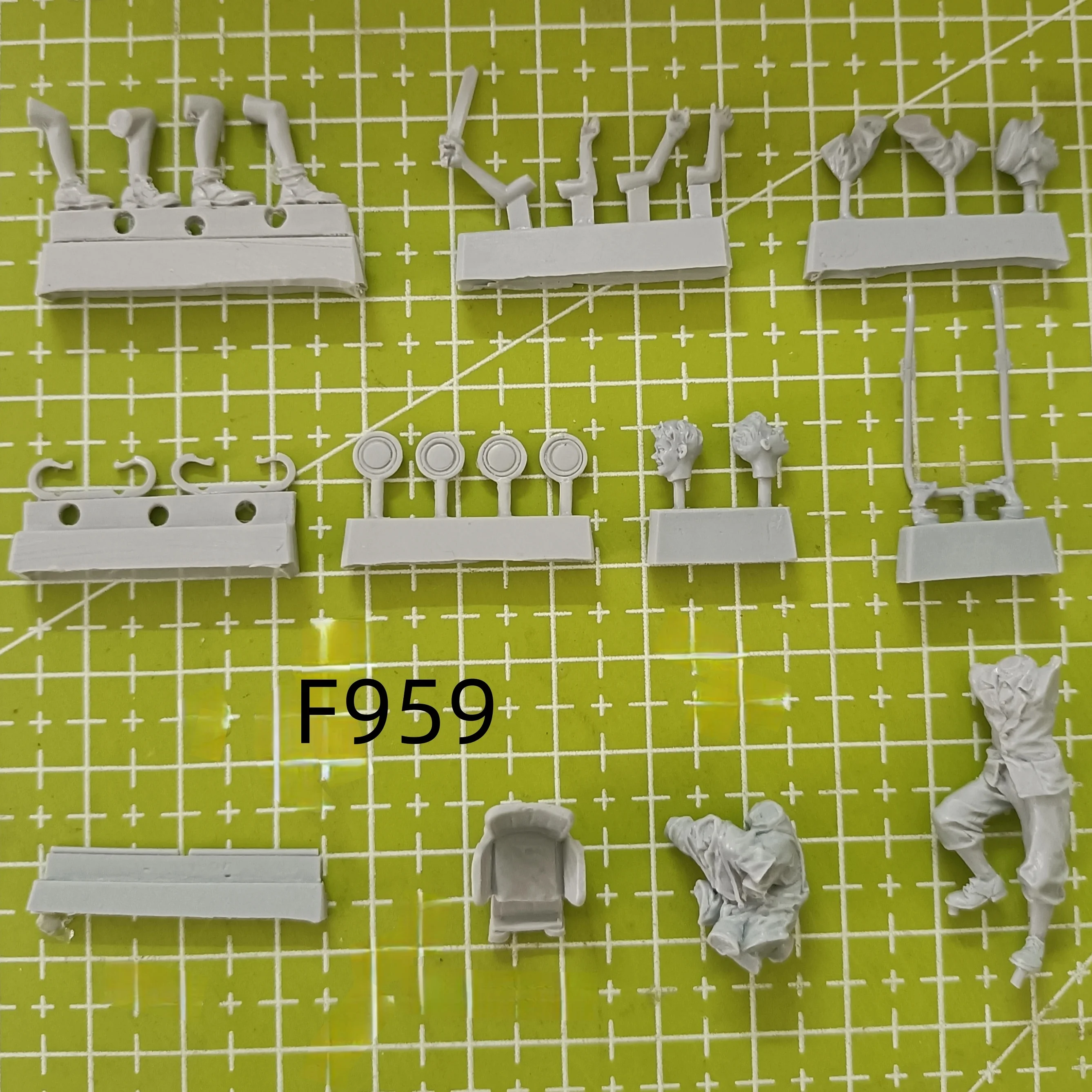 1/35 Resin Model Figure GK, Unassembled and unpainted kit