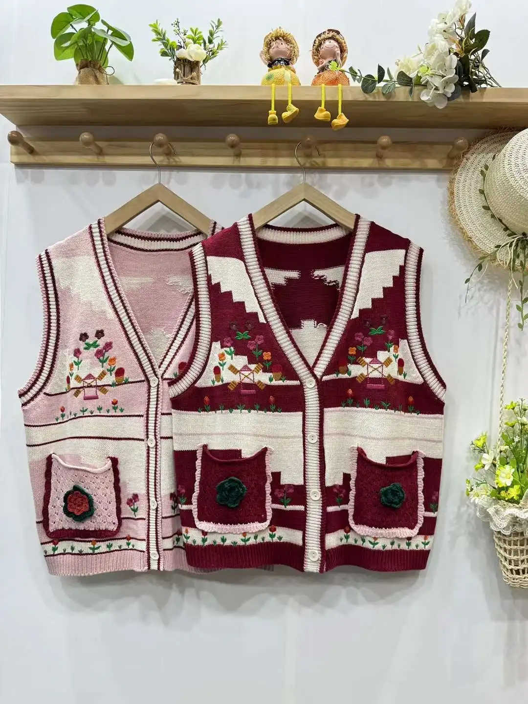 Women's Warm Vest Mori Kei Fashion Flowers Embroider Sleeveless Sweater Vest Autumn Single-breasted Sleeveless Cardigan