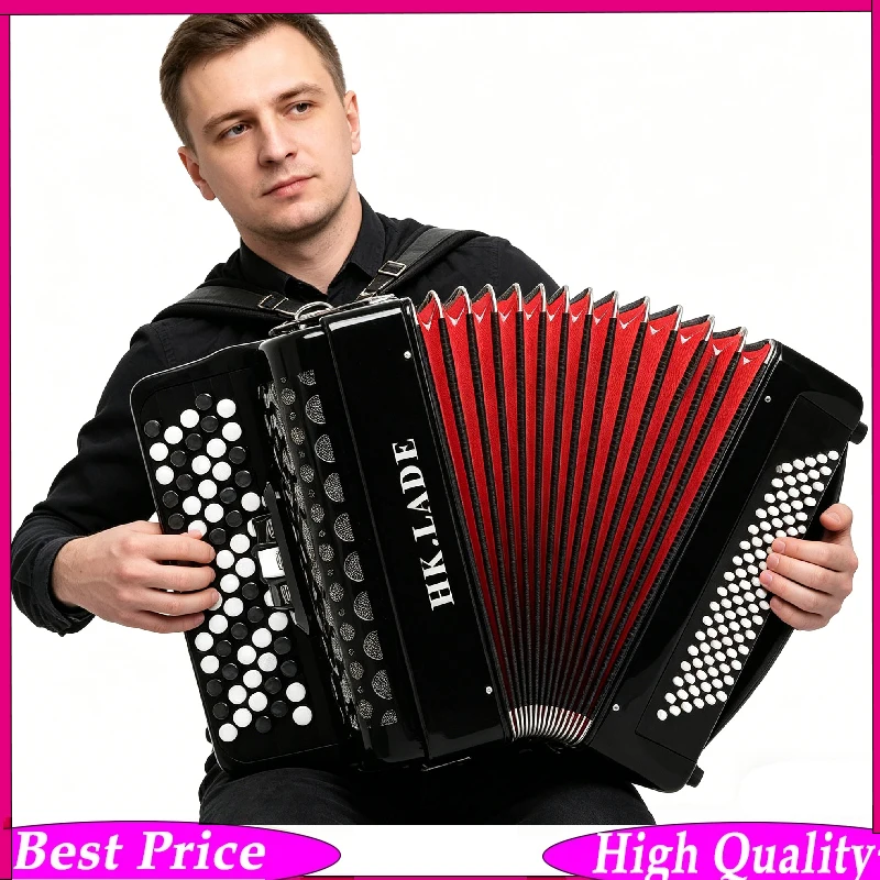 

Аккордеон HK·LADE с 69 клавишами и 96 басами, система C-Griff, 3 регистра, противоскользящие кнопки и кожаный мех из овечьей кожи