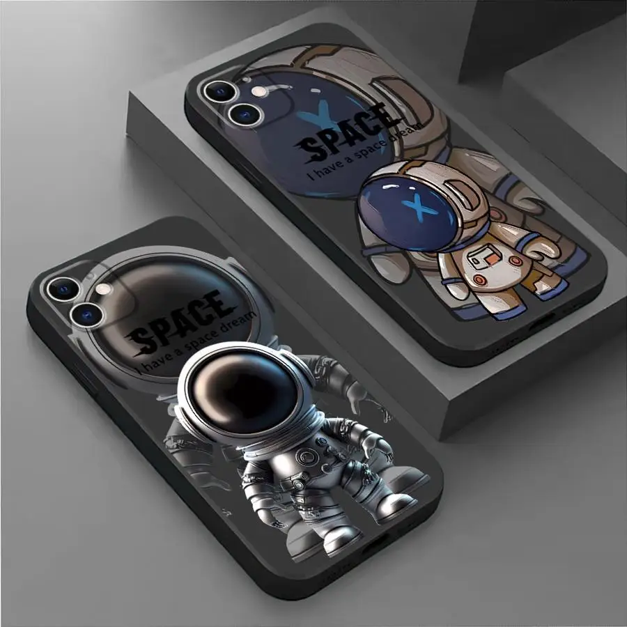 Luxury Space Astronaut Phone Case for iPhone 16 Pro 13 Pro 14 XR 12 Mini 15 Pro Max XS X 7 8 SE 11 13pro Cover Black Soft