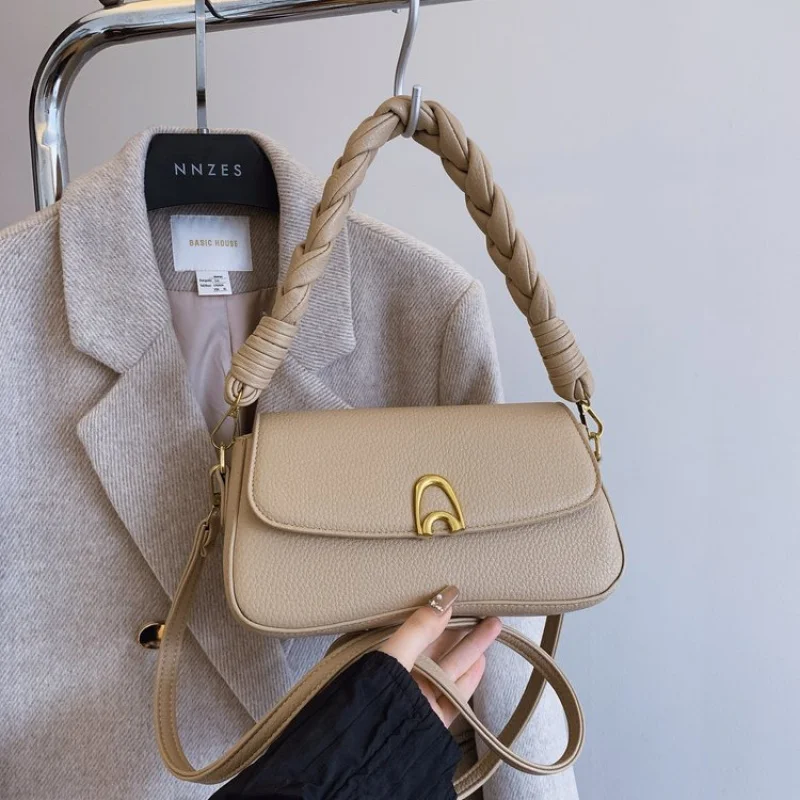 

Elegant Leather Crossbody Handbag For Women In Vintage Style With Large Capacity And Trendy Designer Flair