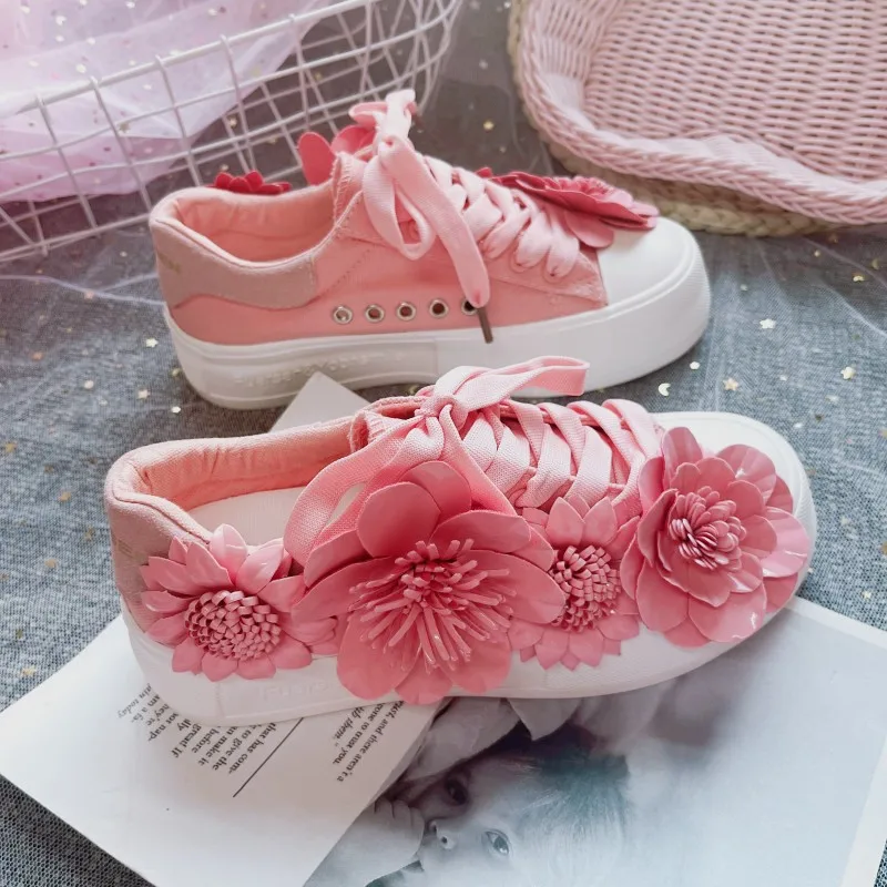 Low-top Flower Canvas Comfortable Women Walking shoes Handmade Flower Casual Shoes Pink White Flat Vulcanized Sneakers