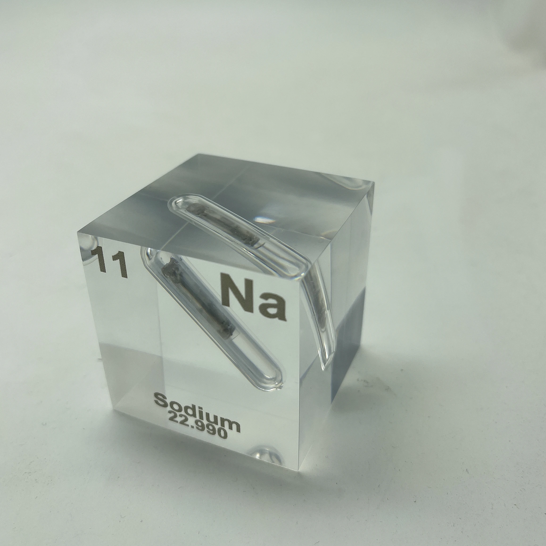 11 Na Sodium Sample Cube Acrylic Real Periodic Table With Elements Embedded Science Gifts and Scientist Collections