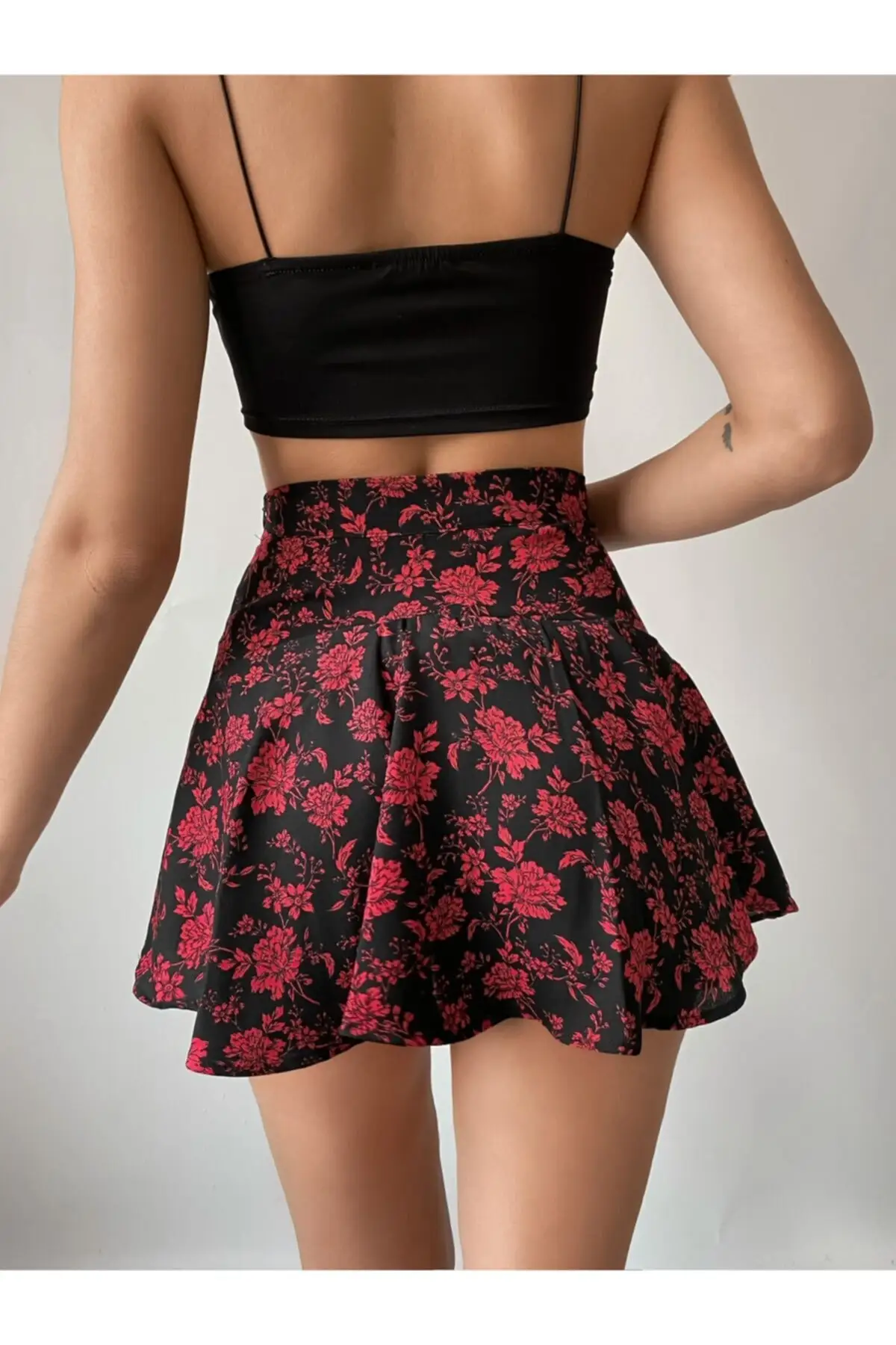 Zwarte Hoge Taille Rose Gedetailleerde Korte Rok Bloemen Zomer Mini Rok