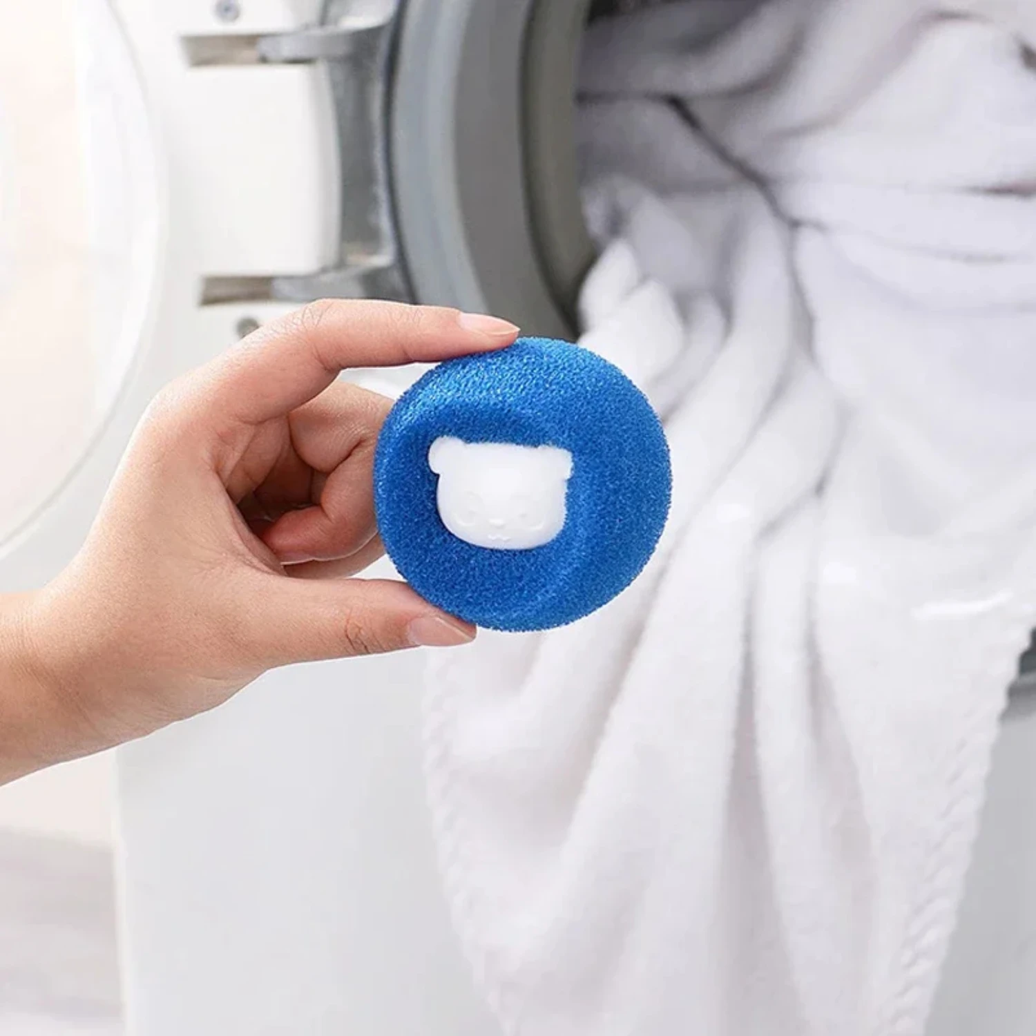 Reusable Pet Hair Remover Ball Wool Sticker - Efficient Cat Hair Remover and Lint Catcher - Handy Cleaning Tool for Pet Owners -