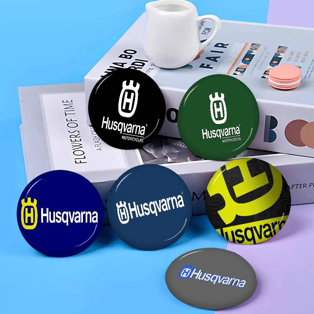 H-Husqvarnas Logo Creative Pins Funny Round Snap-in Brooch Badge Backpack Hat Accessories Jewelry Gifts for Friend - view 3