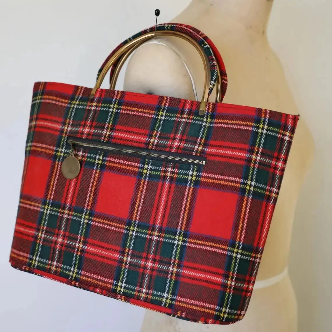 

Lost In Vintage Tartan Wool Tote Handbag Plaid Wool Exterior in Red Tartan Pattern Zipper Pocket on the Exterior Purse35x10x24cm
