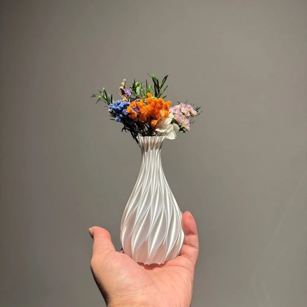 Pencil Holder 3D Printed Decorative Vase White Color Desktop Ornament Mini Flower Vases Simple Spiral Vase Desktop Decor