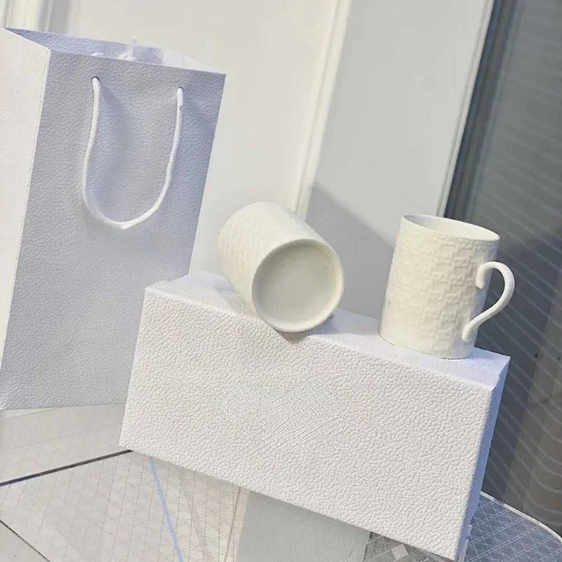 

European High-end 2Pcs White Gift Box DI Rhombus Bone China Milk Cup Creative Fashion Mug Coffee Cup