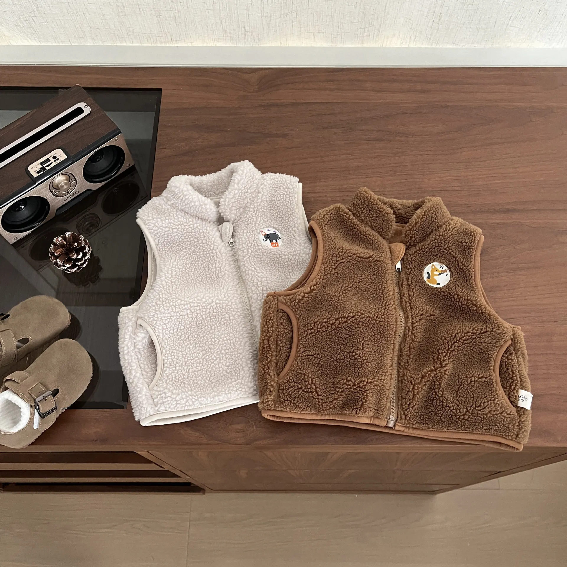 سترة صوف للأطفال والرضع لشتاء 2025 سترة صوف سميكة دافئة لحديثي الولادة من البنات والأولاد صدرية مخملية مطرزة للأطفال البنات طقم من الصوف #3