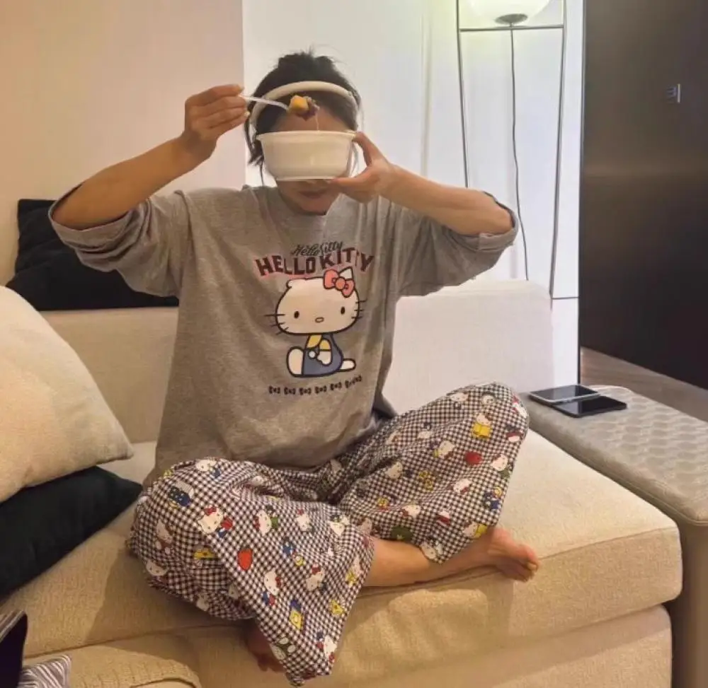 

Cute Hello Kitty Pajamas Suit Long-Sleeved Pants for Women Sanrio Cartoon Autumn Casual and Loose Student Cute Home Clothes Set