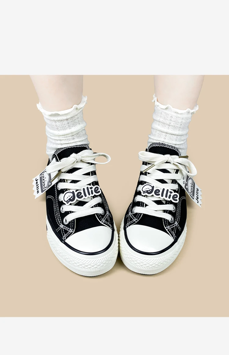 Amy und Michael Damen-Sneaker mit niedrigem Schaft und niedlichem Quallen-Cartoon-Motiv, schwarze Schnür-Sneaker, Y2K Kawaii Mädchen-Freizeitschuhe mit Vulkanisierung – Detail 5