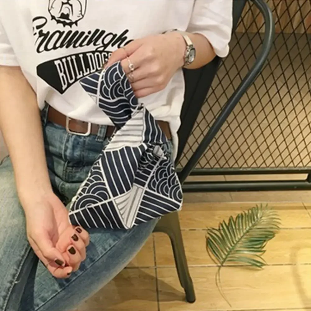 

Portable Cotton Japanese Style Wrist Bags Hand Bag Coin Purse Key Bags
