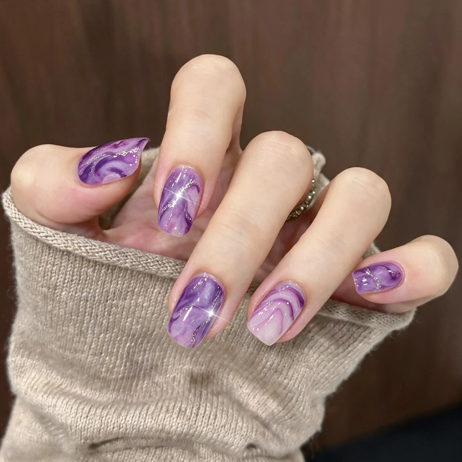 16Tips Full Wrap Nail Stickers Marble Swirl Pattern With Silver Glitter Line Nail Decals Self‑Adhesive Waterproof Manicure Decor