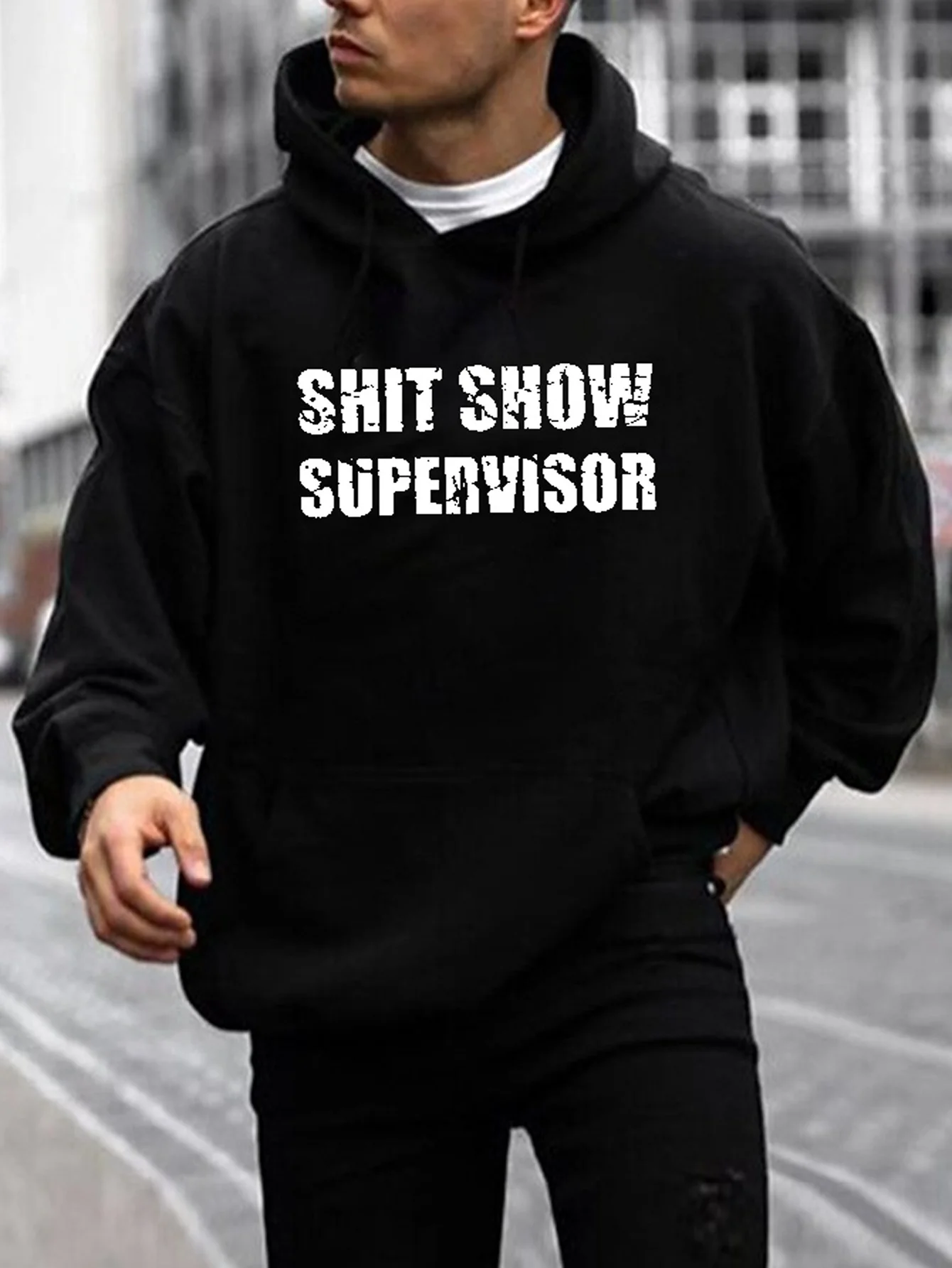 سويت شيرت رجالي بغطاء للرأس مع طباعة "SHIT SHOW SUPERVISOR" - بلوفر شتوي دافئ من القطيفة، حروف كاجوال بأكمام طويلة