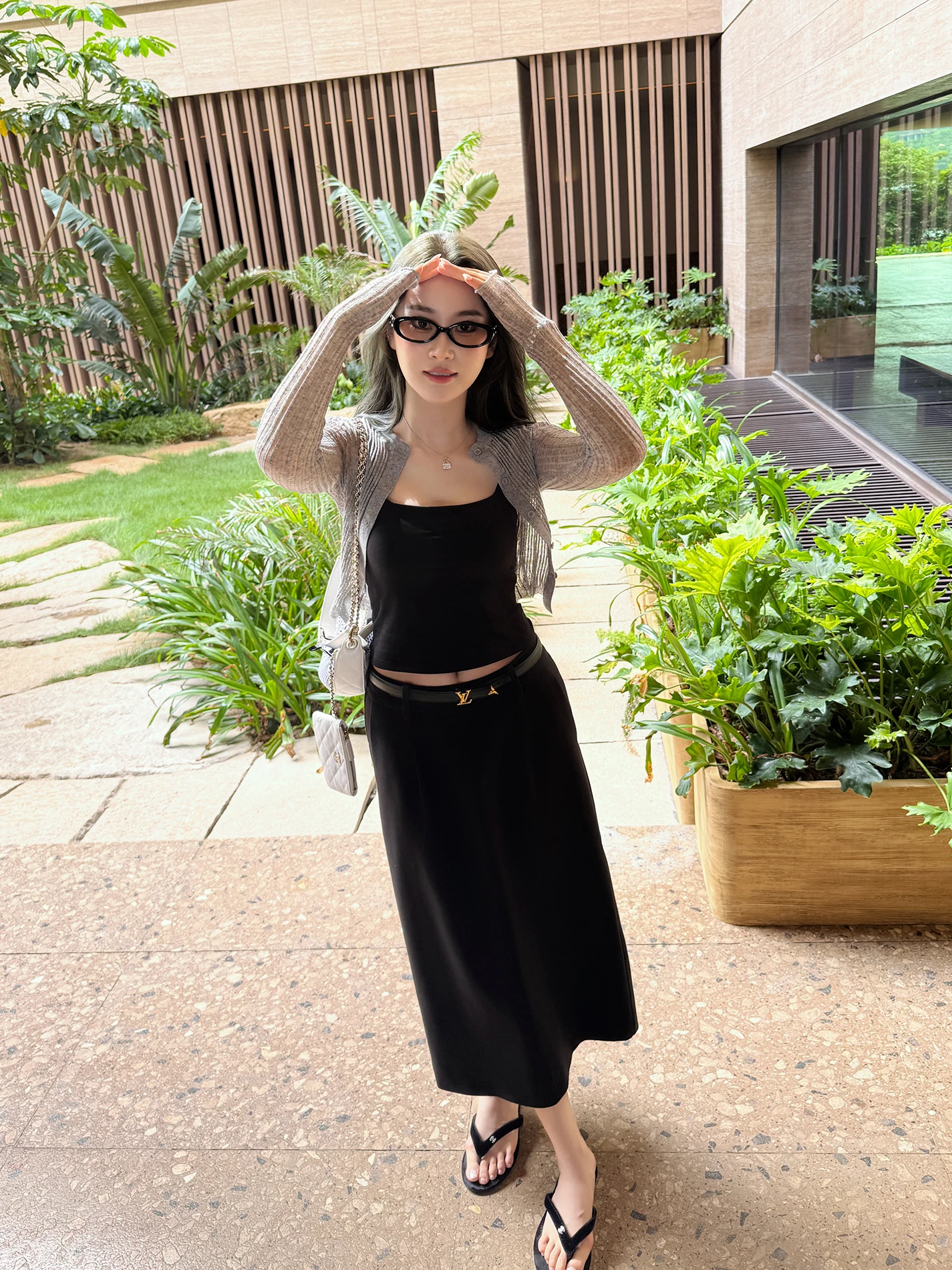 

Женский легкий дышащий ажурный вязаный кардиган Rubbit Chic с V-образным вырезом и длинными рукавами, однотонный, для повседневной носки, верхняя одежда